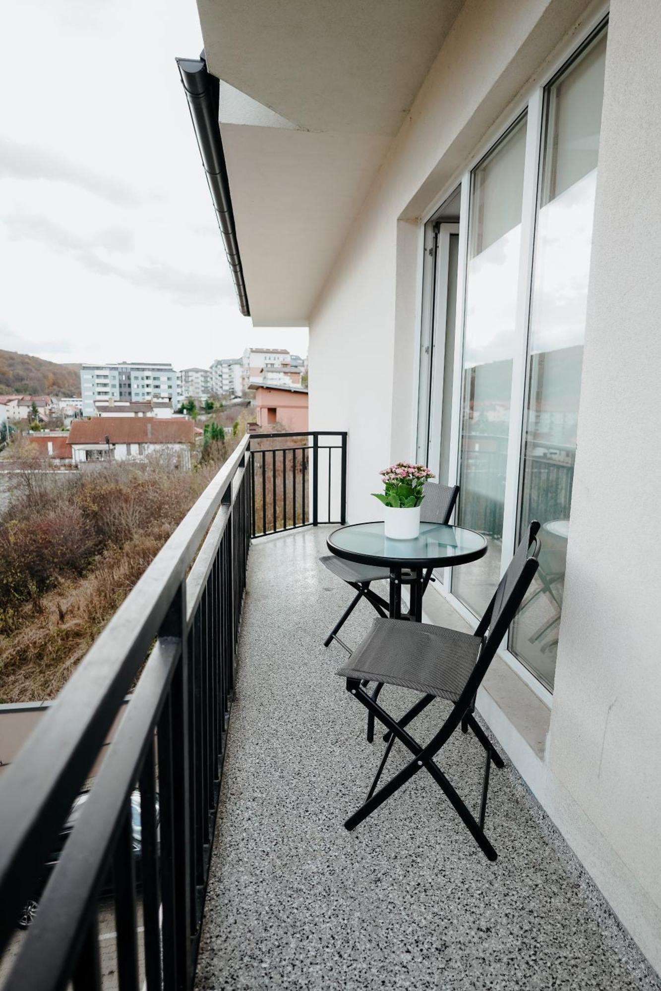 Andrew Apartaments คลูจ-นาโปกา ภายนอก รูปภาพ
